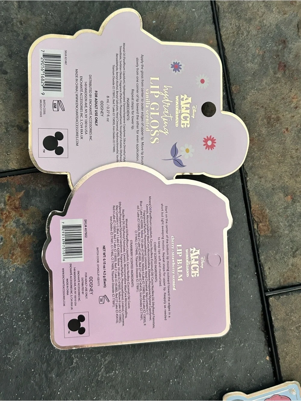 Alice in Wonderland lip balm and lip gloss Disney Set
